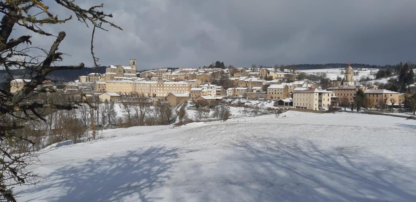 Gite Le Petit Nice Pradelles Exterior foto